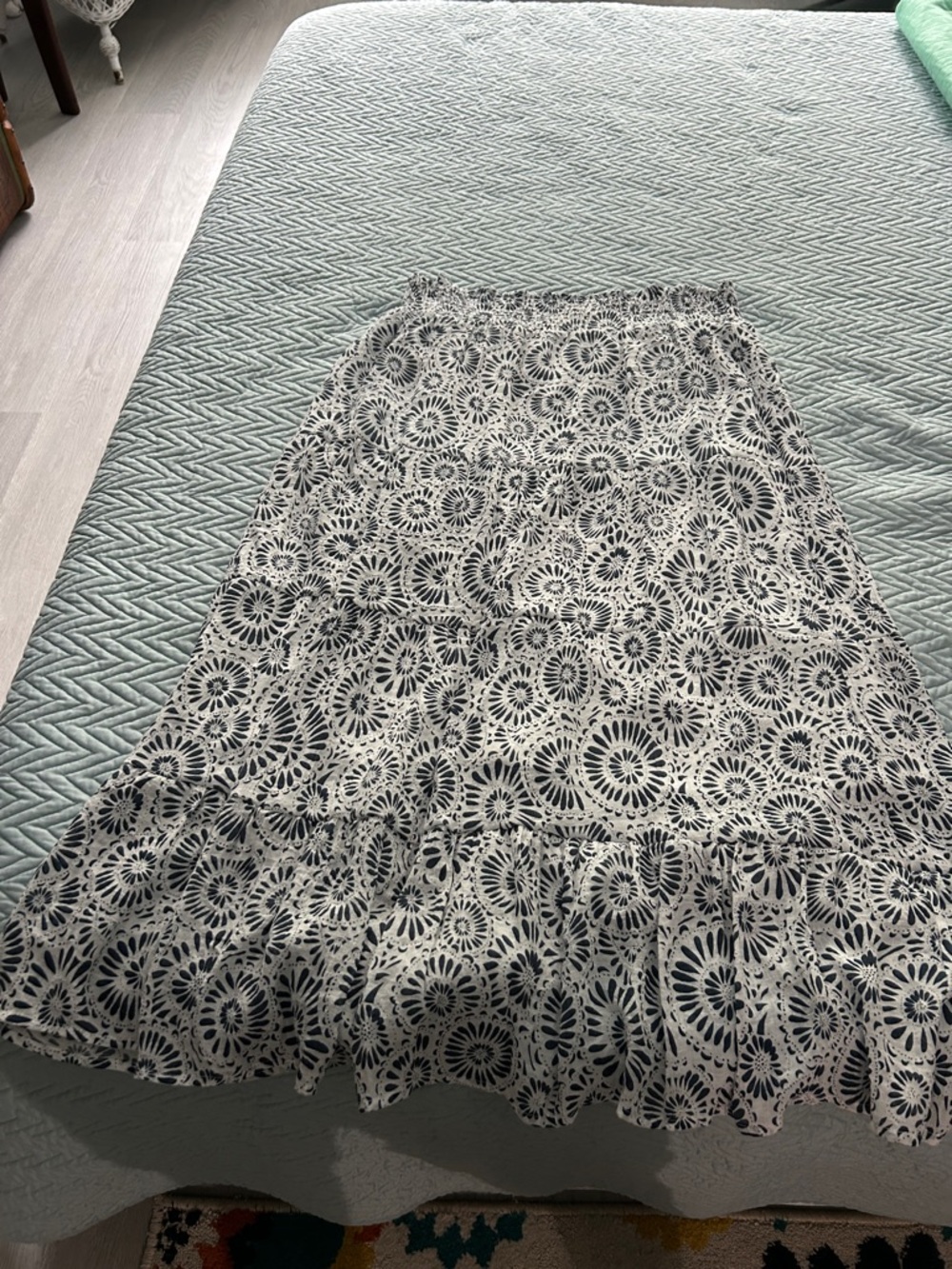 Women's Navy and White Floral Tiered Skirt